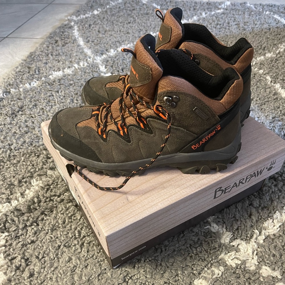 Bearpaw men’s Hiking Boots